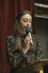 Uczennica ZSP w Lublinie przemawia na mównicy. Kliknięcie w miniaturkę obrazka spowoduje wyświetlenie powiększonego zdjęcia.